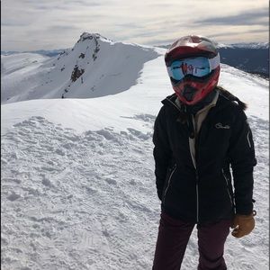 Meet your Posher, Maya